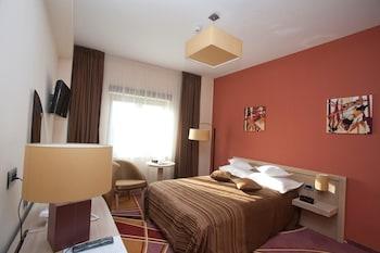 Mari Vila Hotel Bucharest Luaran gambar